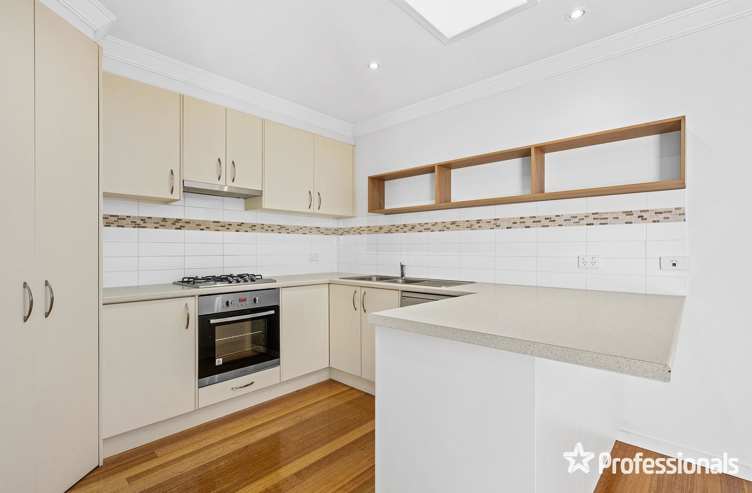 9 HIGHLAND CR, MOOROOLBARK VIC 3138, 0房, 0浴, House