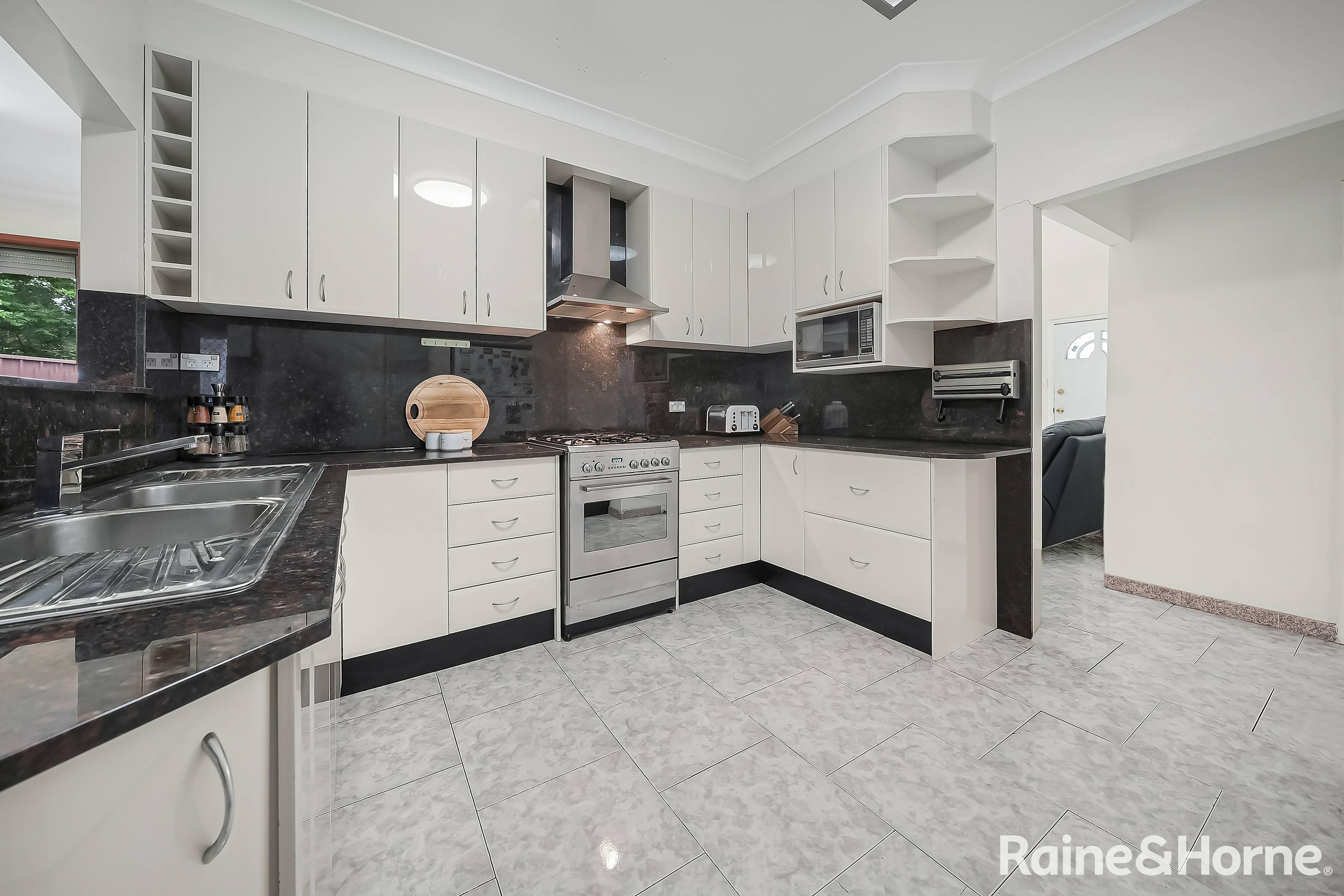 16 GRANDVIEW DR, CAMPBELLTOWN NSW 2560, 0 غرف, 0 حمامات, House