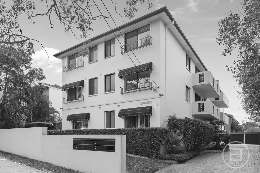 Freshwater 2房  Auction Saturday 7 November at 12pm