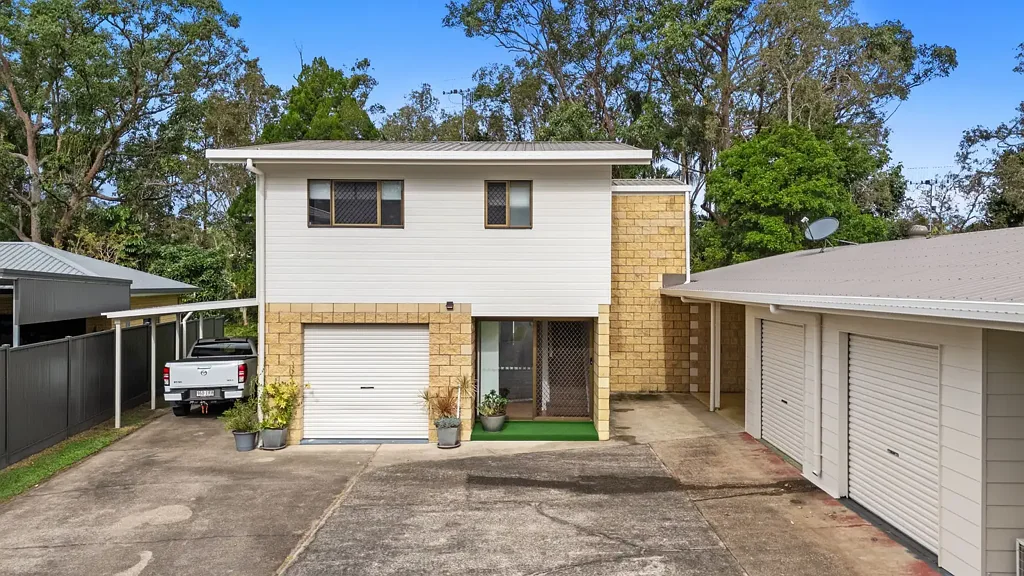 Newly Renovation Townhouse