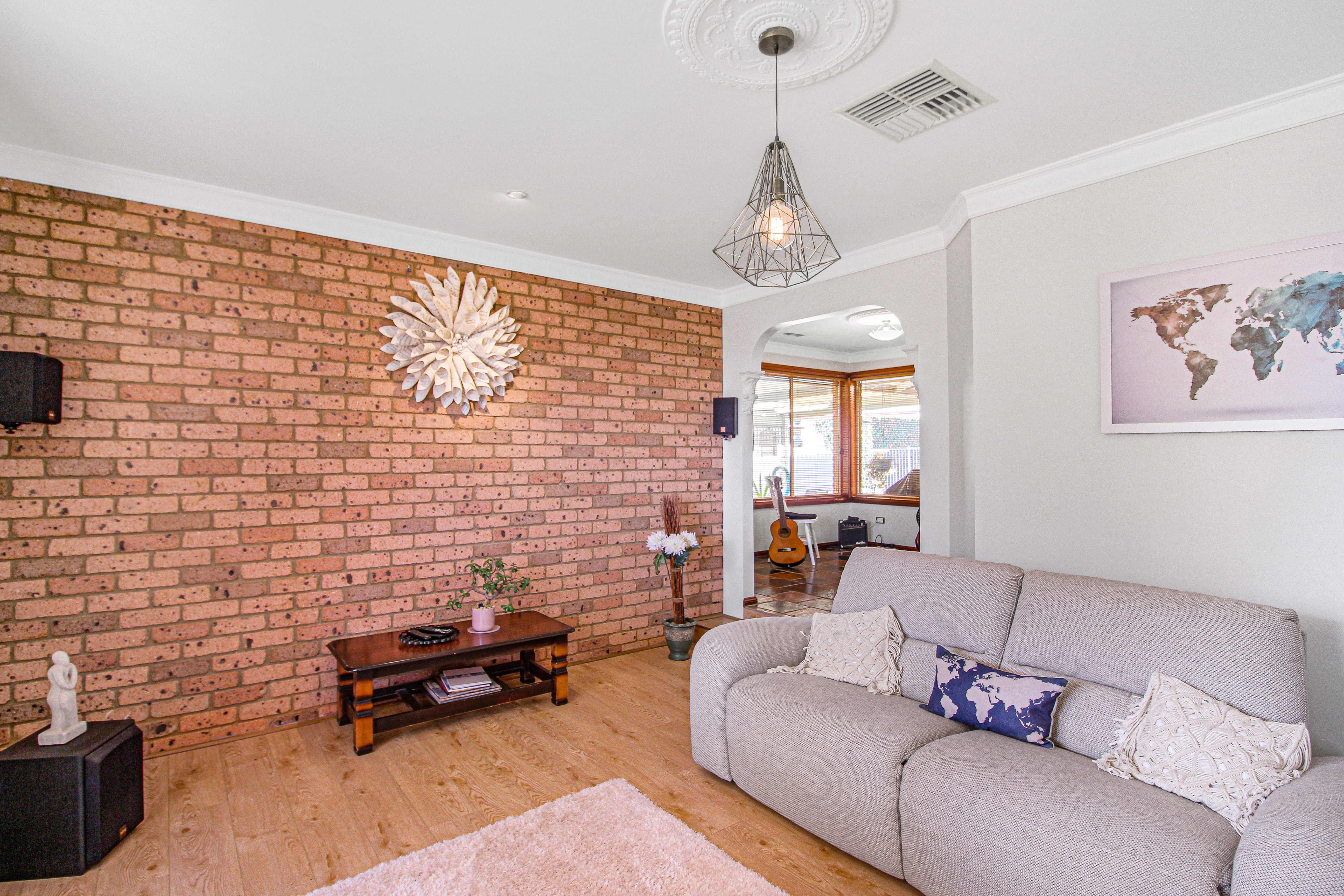 29 LAMILLA ST, GLENFIELD PARK NSW 2650, 0 chambres, 0 salles de bain, House