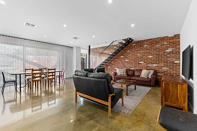 Silid Pahingahan - 23 Queens Parade, Traralgon, VIC 3844