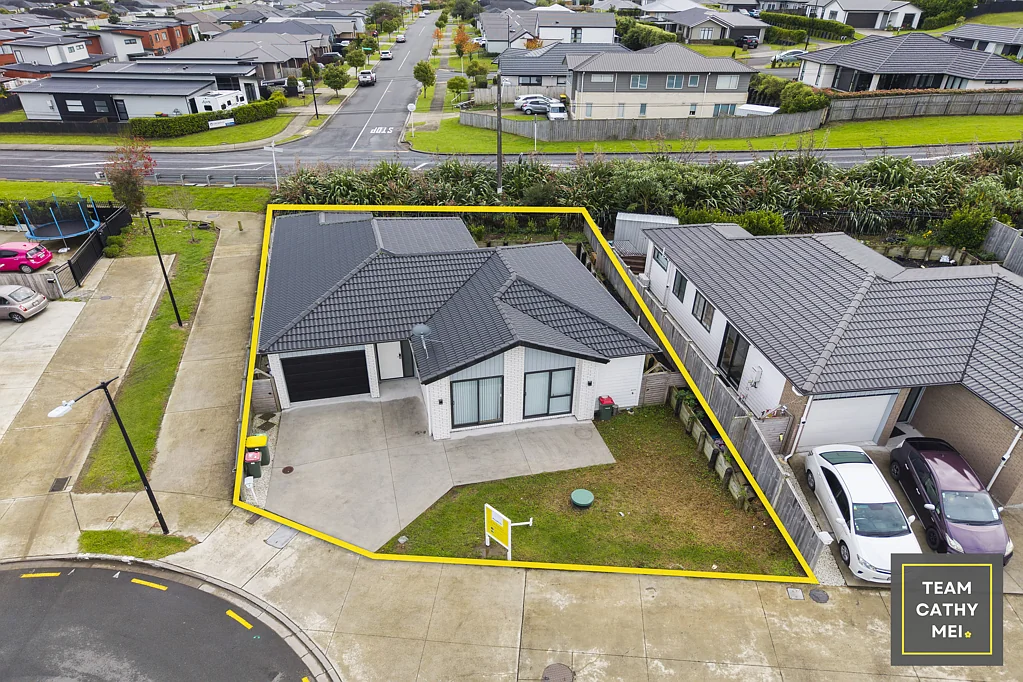 Papakura 4 Bedroom Brick & Tile Two Kitchens with Granny Flat