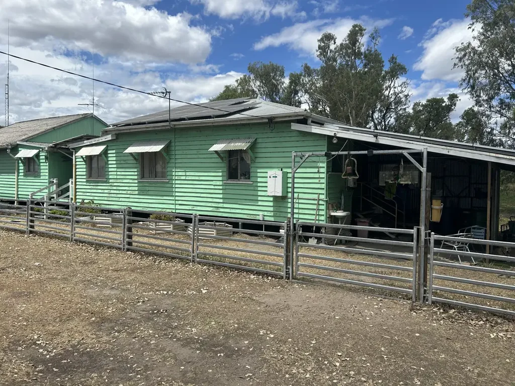 Ducklo Acreage Only 25 Minutes to Dalby