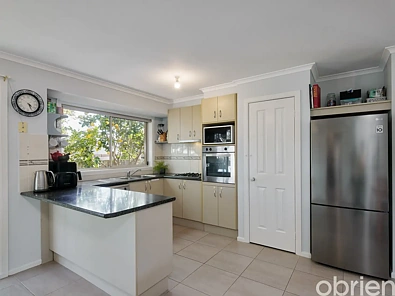 ਰਸੋਈ - 40 Springwater Drive, Drouin, VIC 3818