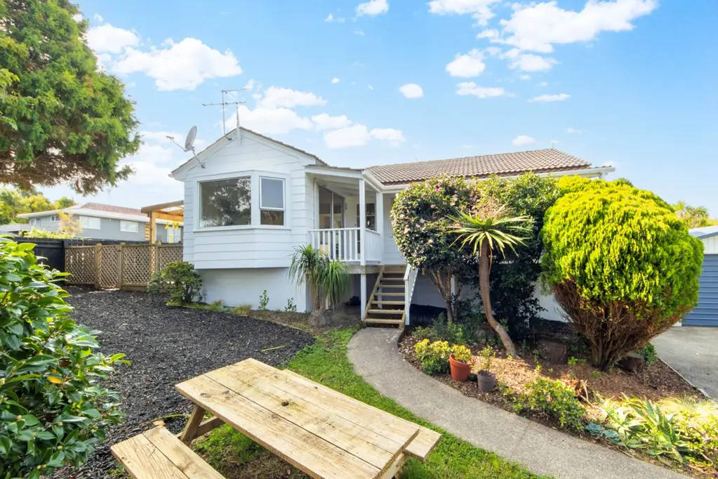 1 Pahi Place, West Harbour, Waitakere City, Auckland