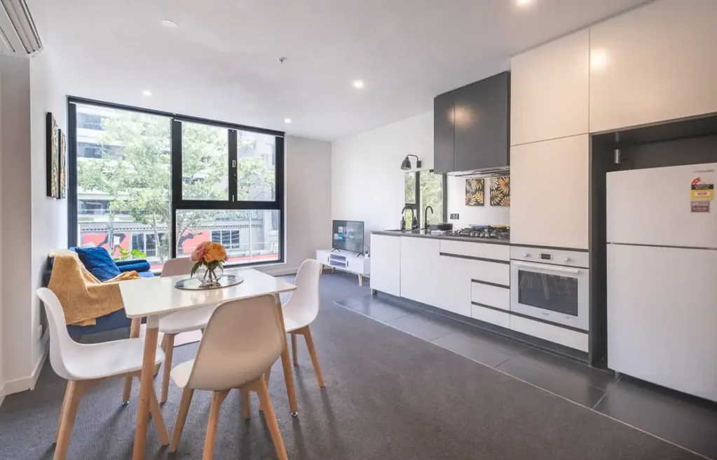 Amazing Spacious Unfurnished 2 Bedroom Apartment FOR RENT