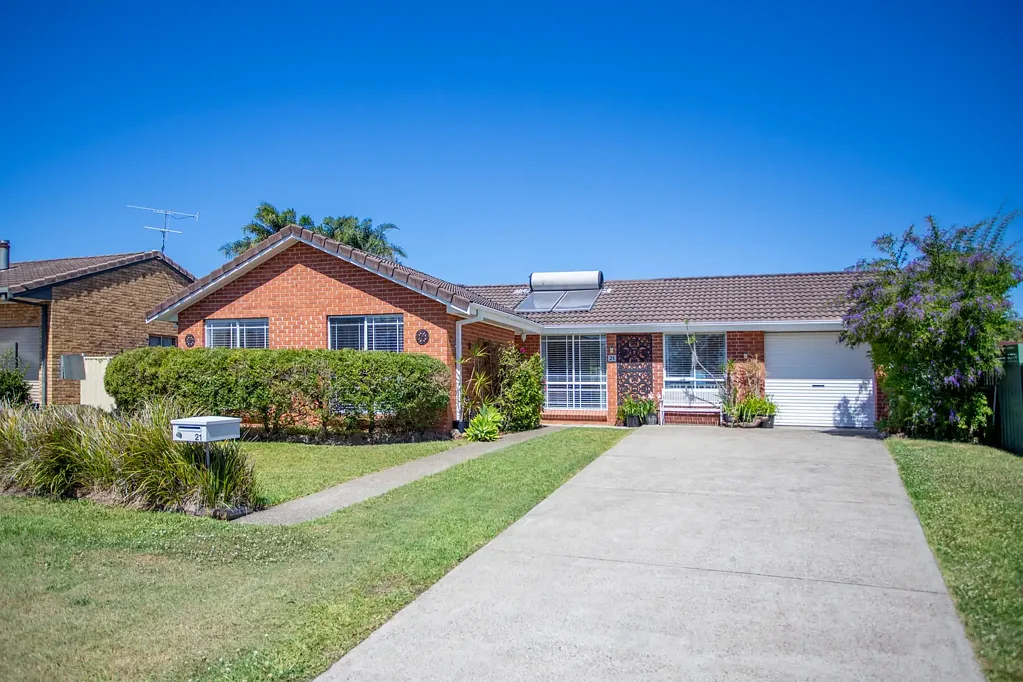21 Rosewood Crescent, Taree, NSW 2430