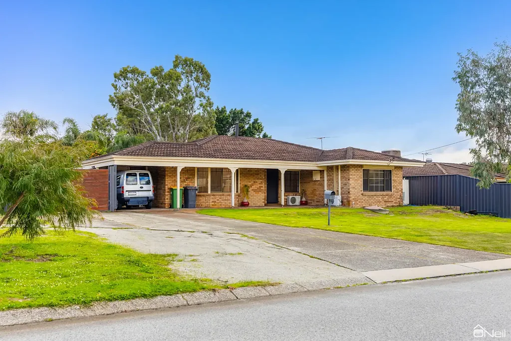 4 Guinivere Way, Camillo, WA 6111