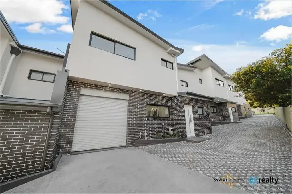 Berkeley 3Kwarto Brand New Luxury 3-Bedroom Designed Townhouse