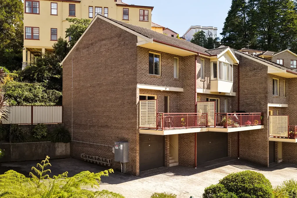 Katoomba 3房  Low-Maintenance Townhouse in Prime Parkside Location