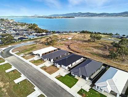 8 Lytham Crescent, Midway Point, TAS 7171, 3房, 3浴, House