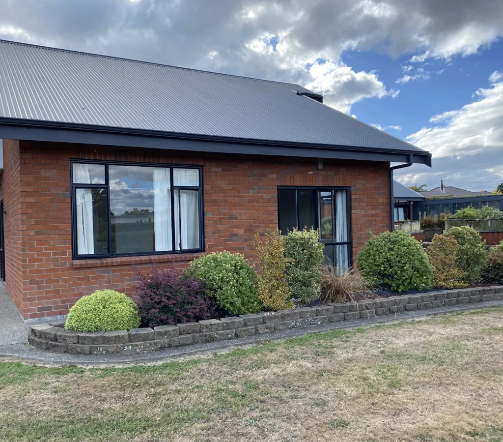 One Bedroom Apartment in Solway Awaits You