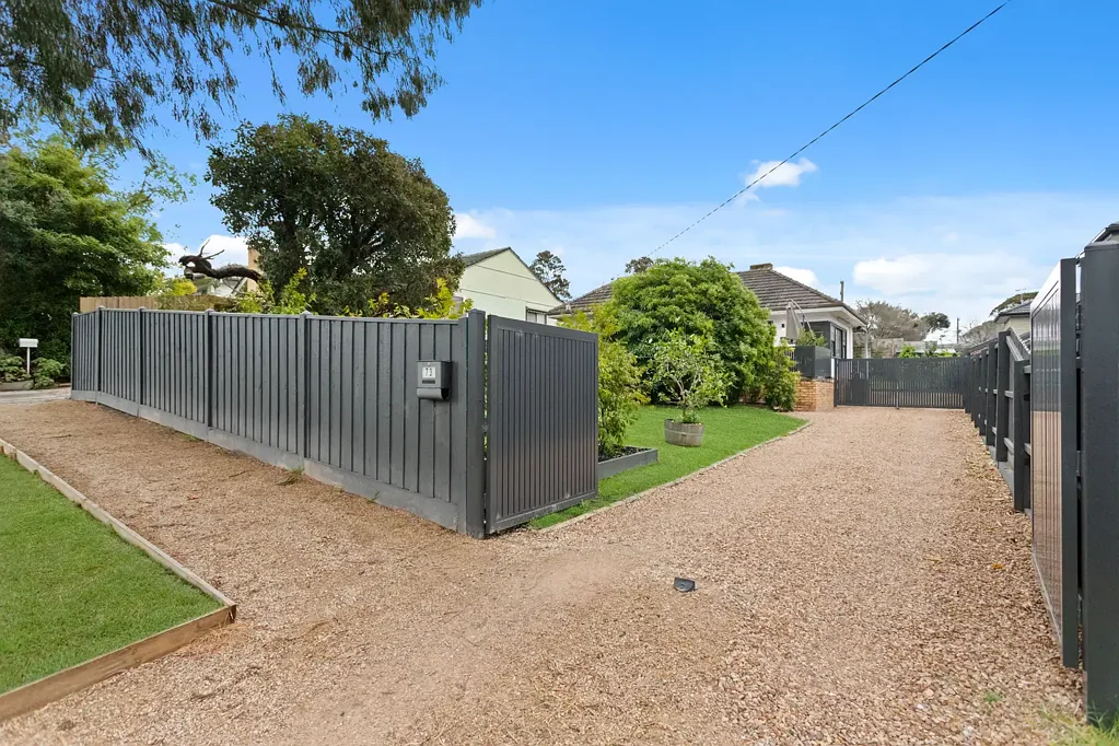 Frankston 3Habitaciones Character Cottage With Separate Studio!