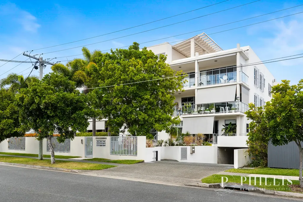 Paradise Point 3 Bedroom Spacious 3 Bedroom Apartment With Broadwater Views