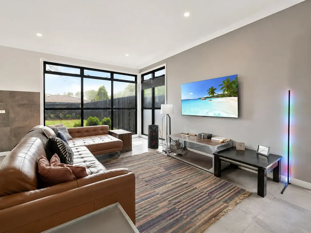 Executive Home for Lease Stylish CBD Living