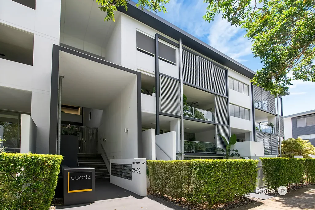 Bulimba 3ਬੈੱਡਰੂਮ Prestigious North-East Corner Residence with Panoramic City & Park Views