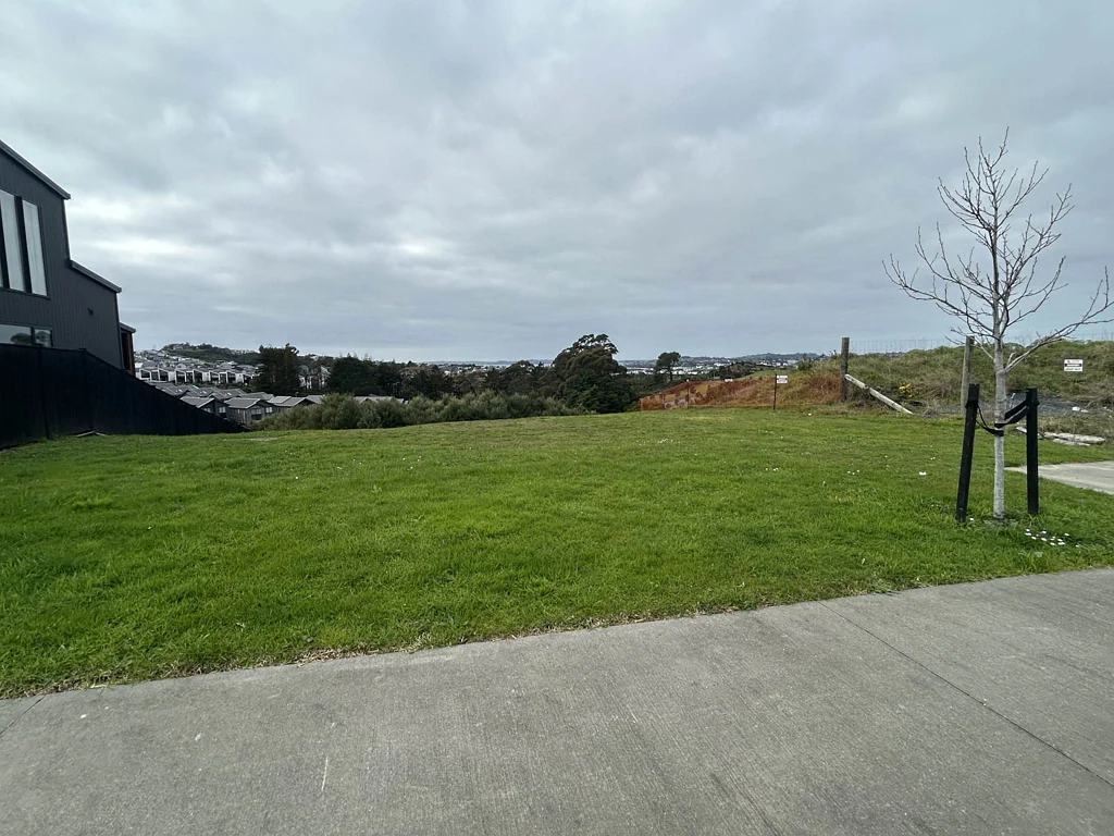 Orewa Rare Opportunity with Views  565m² Prime Section