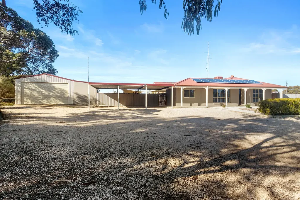 6 Barkla Street, East Moonta, SA 5558