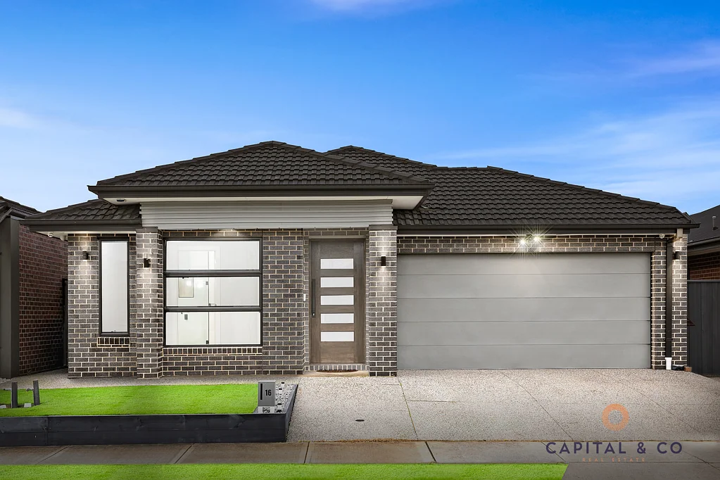 16 Ginger Crescent, Mickleham, VIC 3064