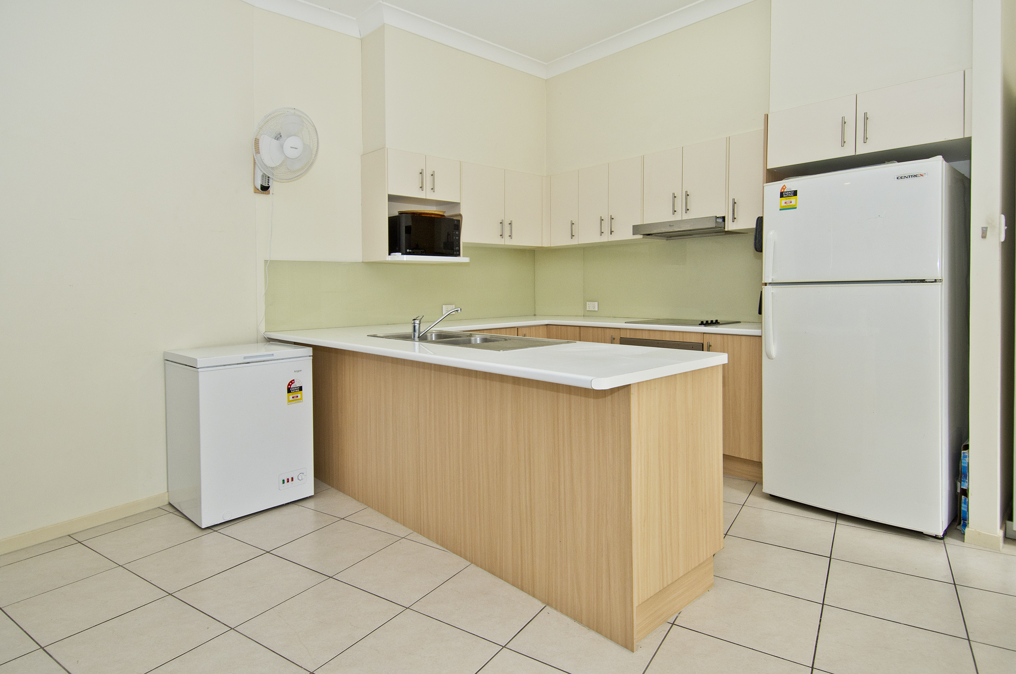 SEBELLA 62-64 MILNE ST, MOUNT WARREN PARK QLD 4207, 0部屋, 0バスルーム, Townhouse