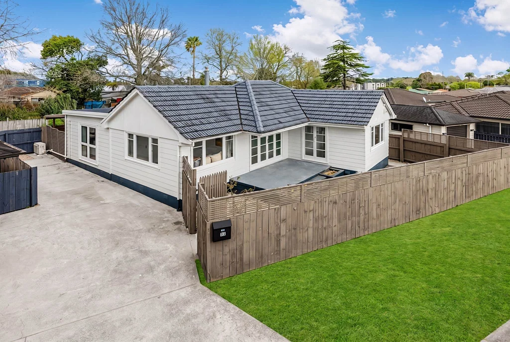 Papakura 3 Bedroom Fully Renovated Home Sought-After Papakura!