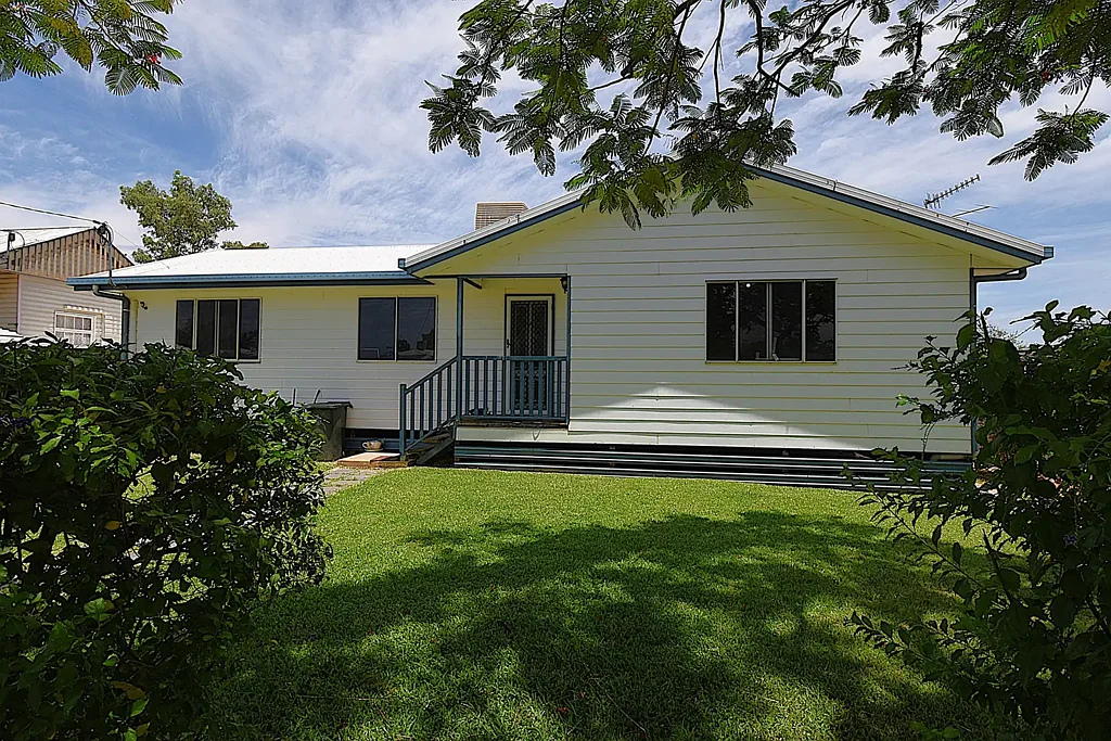 129 Wren Street, Longreach, QLD 4730
