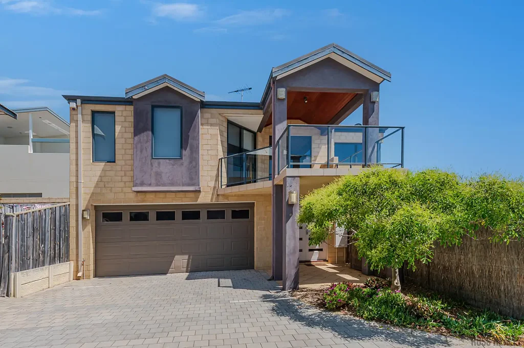 Coastal Living in Marmion
