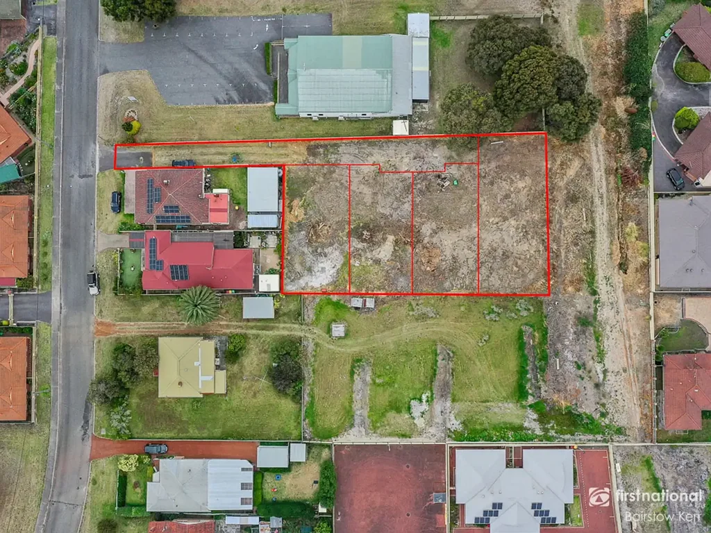Centennial Park  PRIVATE, CENTRAL, AFFORDABLE, 4 LOT STRATA