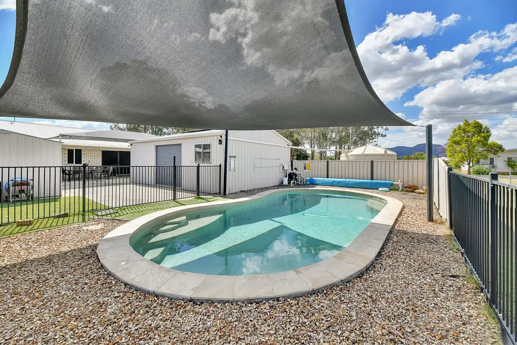 Mount Alford 5ਬੈੱਡਰੂਮ Modern Living in Charming Country Town