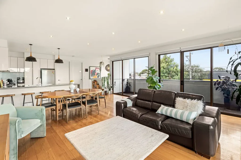 Pascoe Vale 4બેડરૂમ Family Size Space, Modern Design and Elite School Zoning
