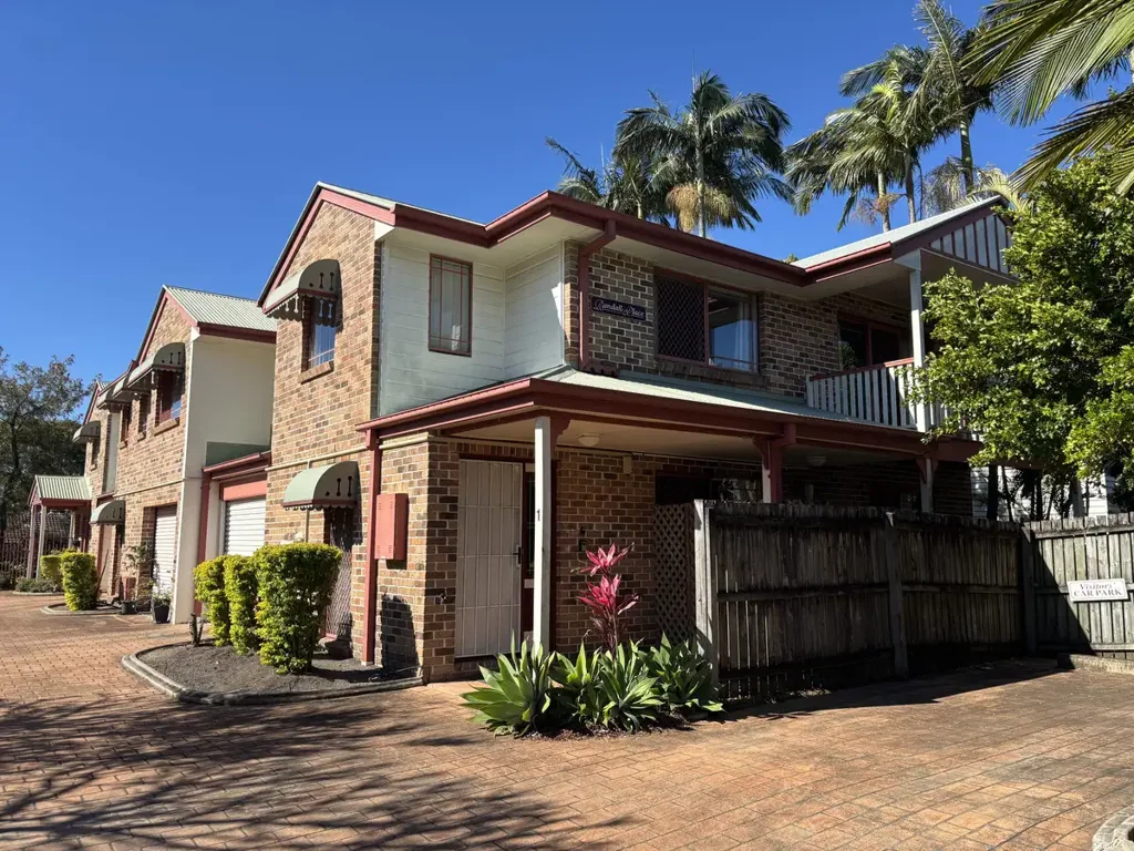 Spacious 3 Bedroom Townhouse in Prime Location