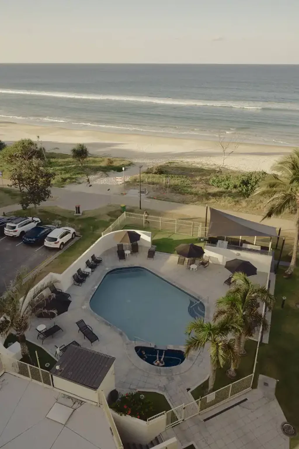 Tugun 2બેડરૂમ Rare Ground Floor Beachfront Living in San Simeon