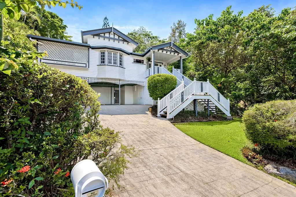 31-33 Bellevue Crescent, Edge Hill, QLD 4870