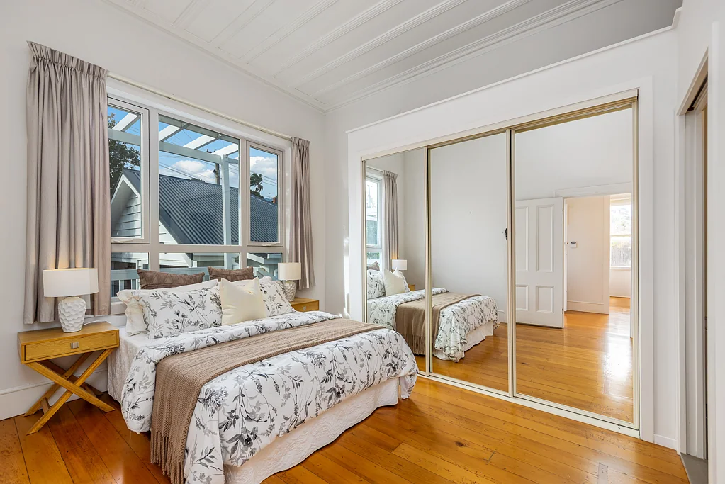 Remuera 5Moenga Fully Renovated Villa in Double Grammar Zone
