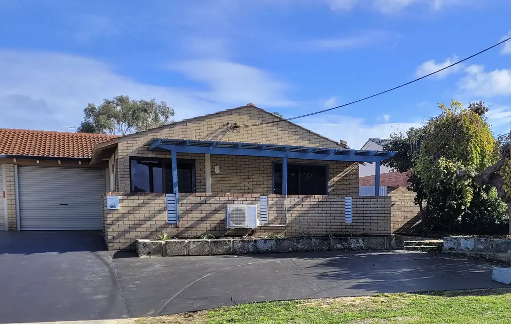 Low maintenance home, walking distance to everything