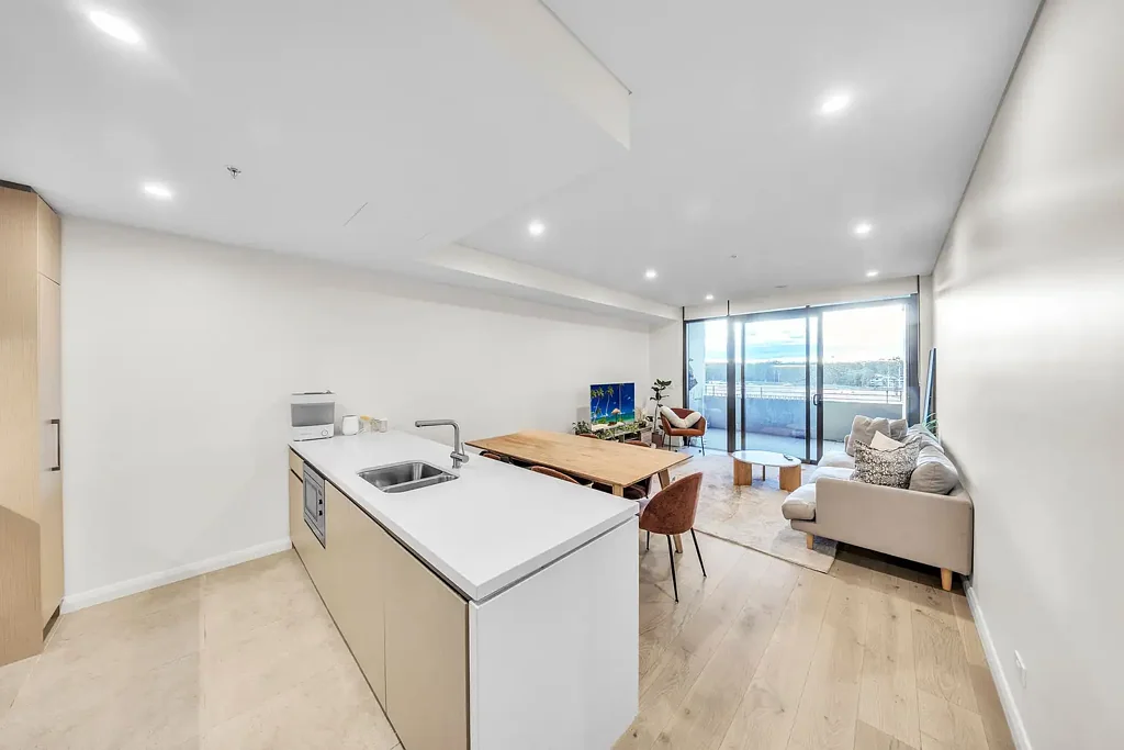 Tallawong 2침실 NORTH-FACING 6TH Floor Sunlit Haven - Metro & Shops at your Doorstep