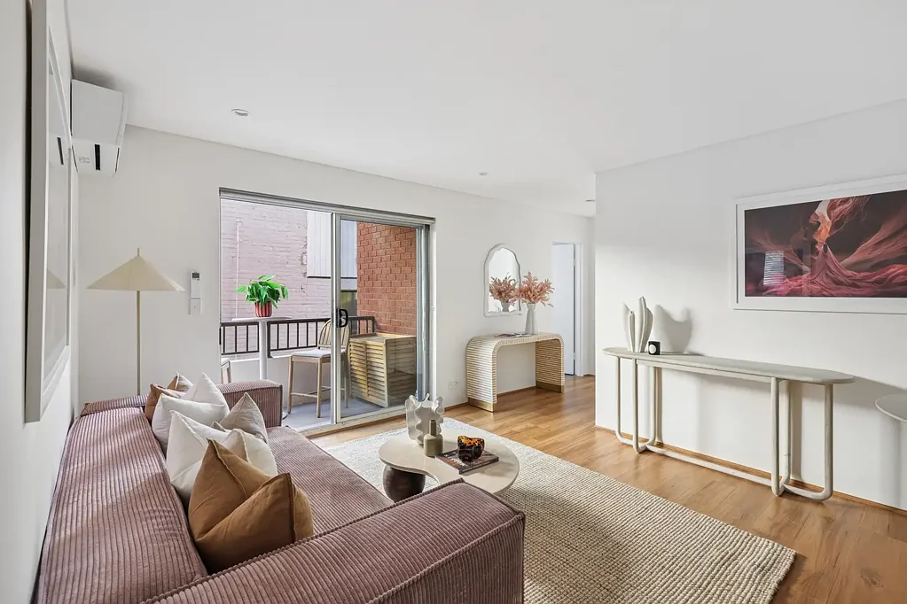 Croydon 2房 现代公寓，尽享生活魅力 Modern Apartment with Lifestyle Appeal