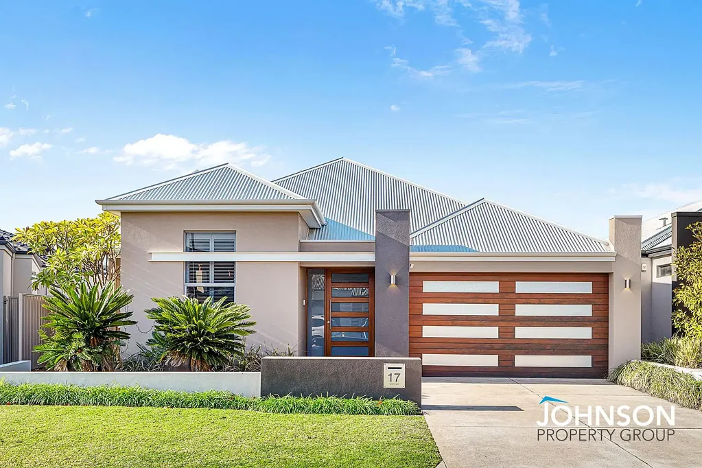 Fully Furnished and Equipped - Beautiful Family Home in Stirling!
