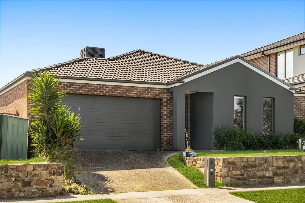 Clyde North 4ਬੈੱਡਰੂਮ Generous Single-level Living in a Connected Clyde North Location