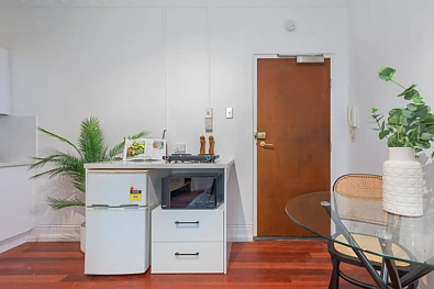 2/9 Esplanade Esplanade, Elizabeth Bay, NSW 2011, 0 Bedrooms, 1 Bathrooms, Studio