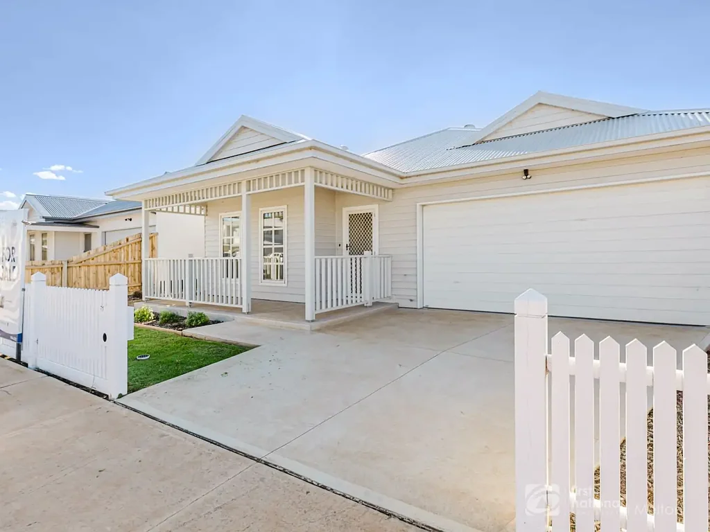 Eynesbury 4ਬੈੱਡਰੂਮ A Smart Start in Eynesbury – Modern, Low-Maintenance & North-Facing Backyard!