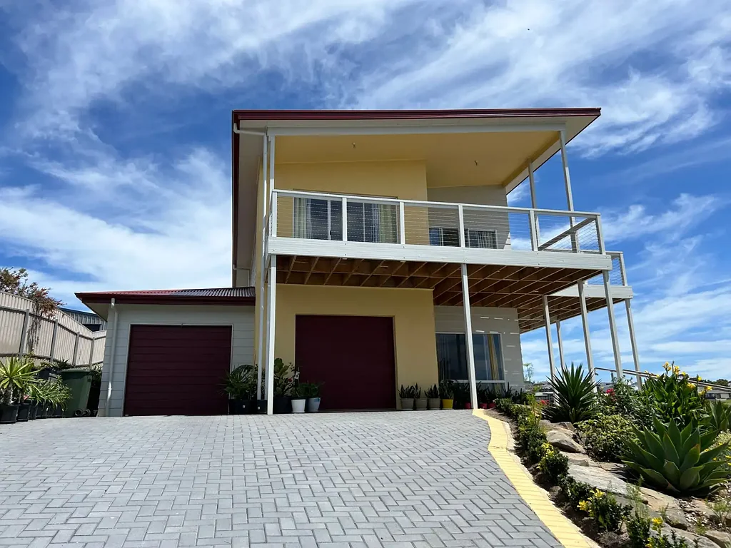 Large 2 Storey Home with Sea Views