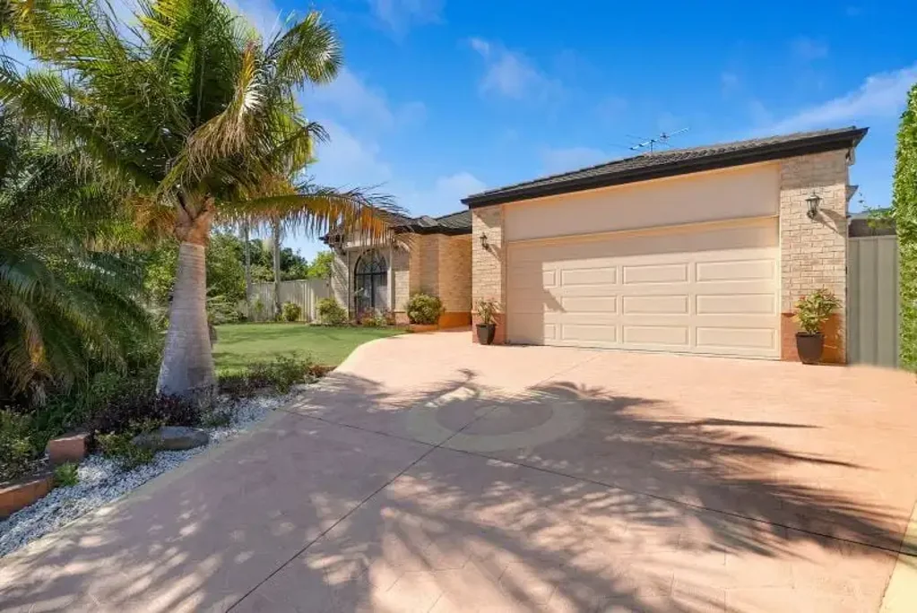 2 Lemon Gum Circuit, Blue Haven, NSW 2262