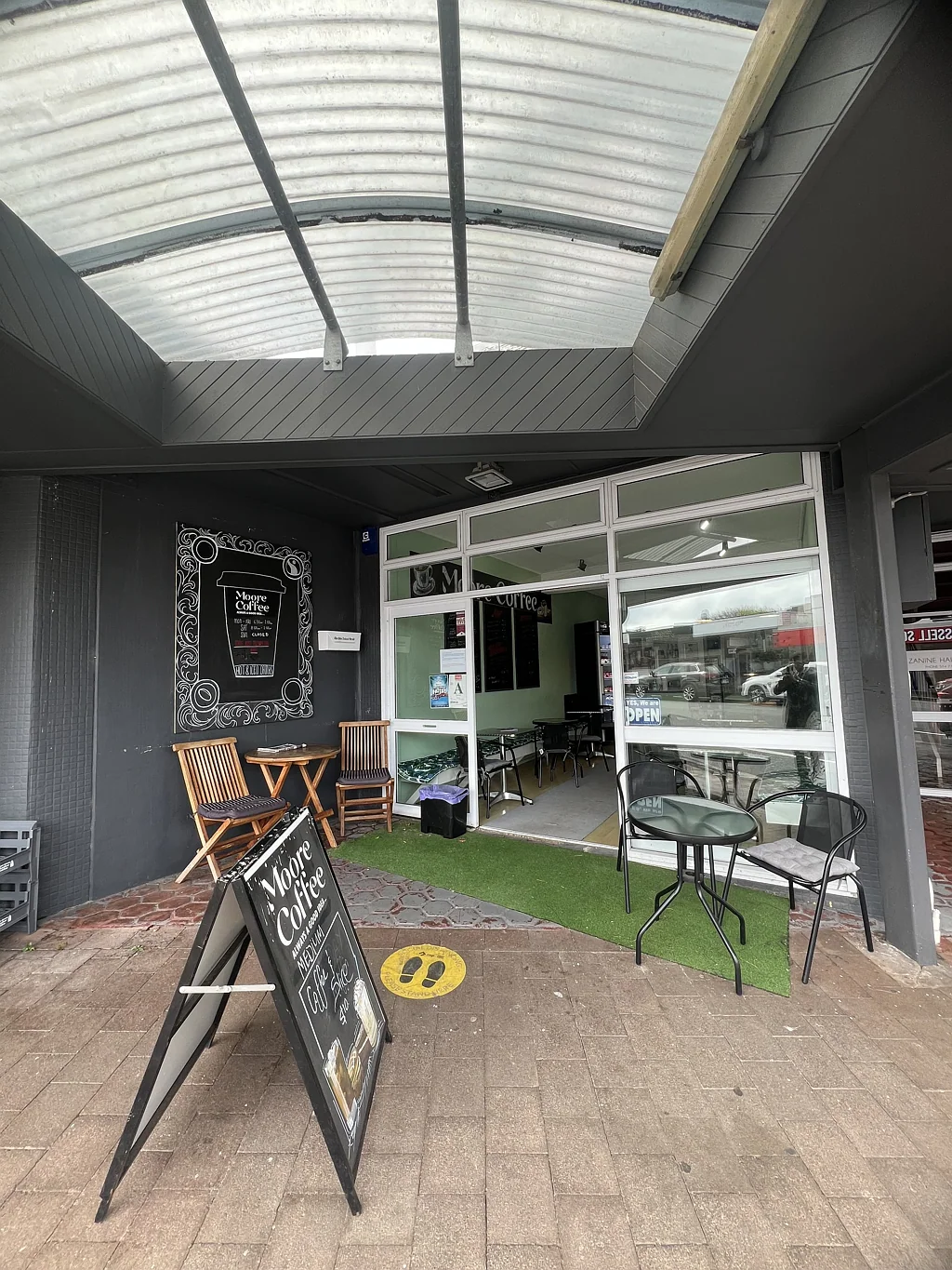 Howick Road Front Retail Cafe - Howick