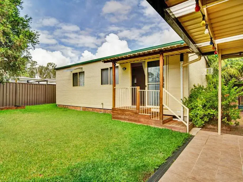Spacious Granny Flat in Quiet Cul-de-sac!