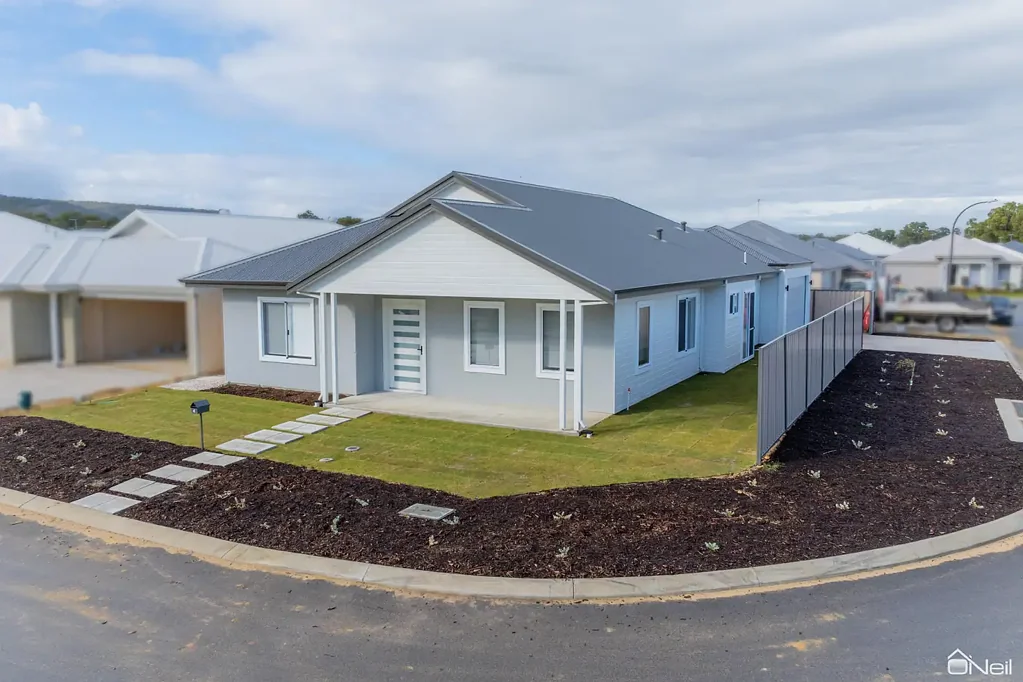 Whitby 3 Slaapkamer EXCEPTIONAL BRAND NEW BUILD