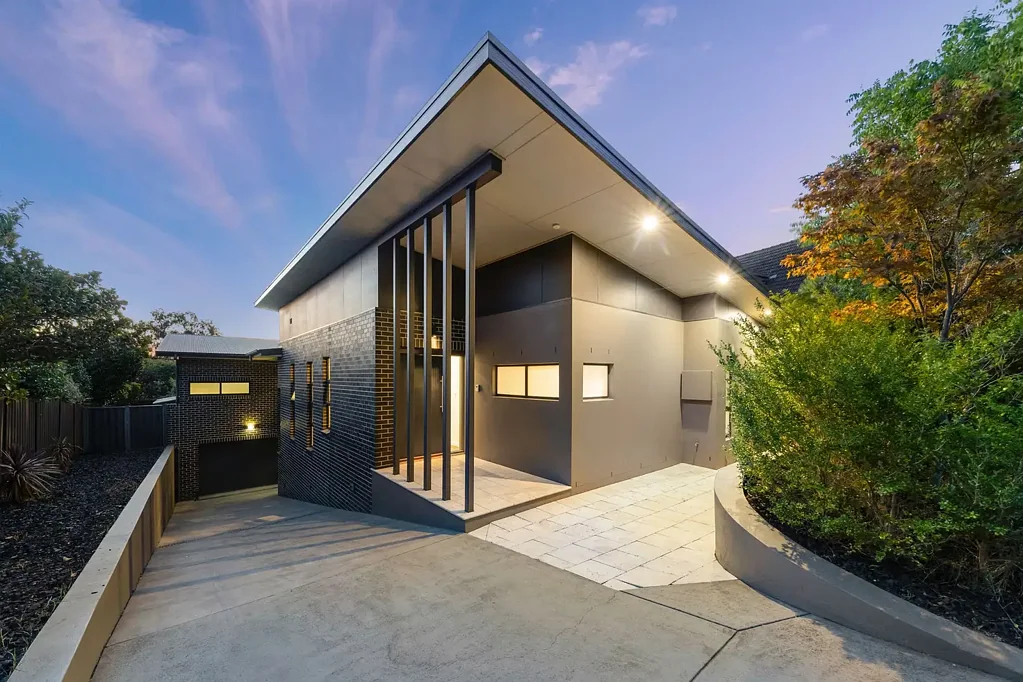 24 Fergusson Crescent, Deakin, ACT 2600