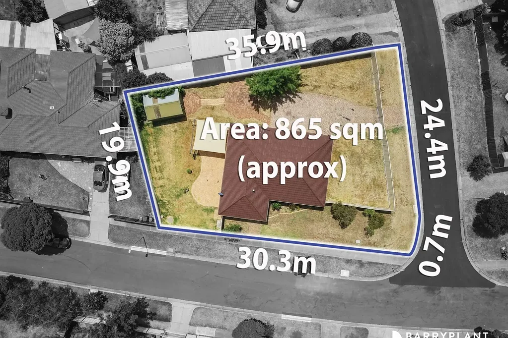 Melton West 4房 865平方米超大转角地块，潜力无限 Endless Potential on a Huge 865m² Corner Allotment