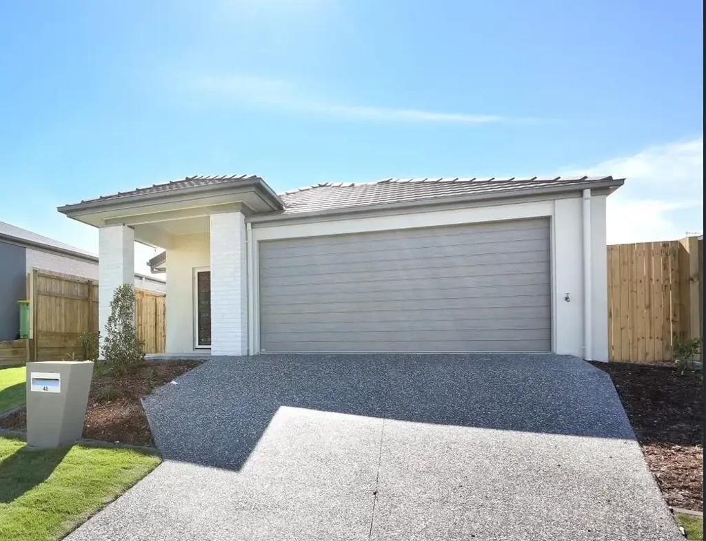 Park Ridge 4 Bedroom Welcome to Your New Home in Scenic Park Ridge!!